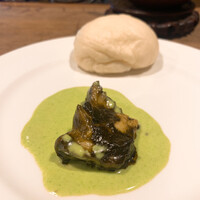 開化亭 - ⑥黒あわび肝入りオイスターソースと青梗菜のクリームソース　花巻