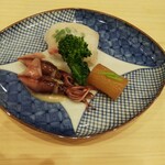 川田 - ホタルイカ   鯛寿司   ウド煮物