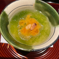 御幸町 田がわ - 湯葉豆腐　イバラガニの内子　松の実　　アオサ餡掛け