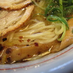 Oishii Shio Ramen Nami No Hana - 麺とスープ