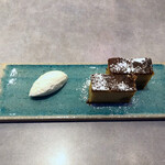 BIKiNi SIS - スペイン産無花果入りタルト