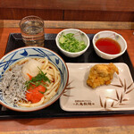 Marugame Seimen - 明太しらすおろしうどん590円冷＆鶏天120円