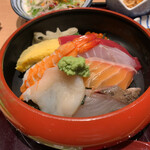 Shummi Shun Sensen Na - ミニ海鮮丼