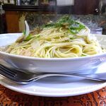 アーモンド - ボンゴレビアンコ（大盛）1,020円（コーヒー付き）