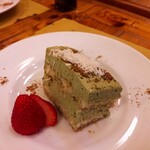 ピッツェリア パーレンテッシ - ⚫抹茶のティラミスと有機黒糖ラテのサンド～ホワイトチョコレートかけ～