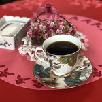 喫茶 春の音 - いつかのコーヒー500円(デザート付)…毎回違うコーヒーカップで提供してくださいます♪