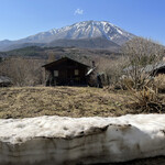 喫茶 春の音 - 2022年4月16日の岩手山♪