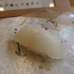 梅乃寿司 - 2013/02　ひらめ