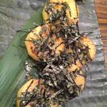 八丁堀 茂助 - レンコンの焼いたのも，シャキシャキした食感が美味しいです(*^_^*)