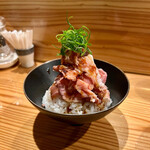 めん 呼白 - 肉ごはん