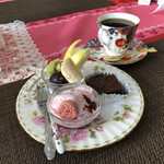 喫茶 春の音 - いつかのスウィーツセット850円(ドリンク付)