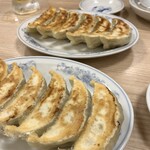 ぎょうざの満洲 - 安定の焼き餃子