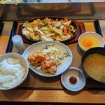 やよい軒 - 兄ぃが頼んだ、やみつき豚キャベツ定食唐揚げ付(税込960円→930円)+生玉子(税込60円→30円)で、960円