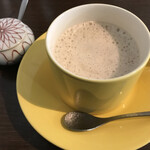 カメイノ食堂 - ジンジャーミルクティー