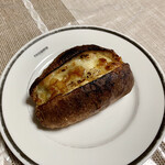 Pane Ho Maretta - プルドポーク×オレンジ×モッツァレラのドッグ ¥390