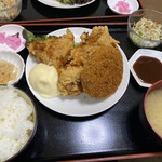 Kokkoya - からあげ定食に　トッピングのメンチカツ
                      コスパヤバすぎ！