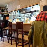 Jikaseimen Kuromatsu - コンクリート打ちっぱなしのオシャレな店内