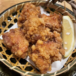 宮崎酒場 ゑびす - 鶏の唐揚げ。