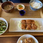 いけや食堂 - 梅しそ豚チーズロールとんかつ定食