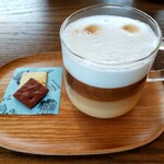 Cafe Mint Blue - カフェラテ