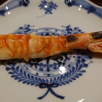 すし 良月 - 増毛の牡丹海老の炭火焼