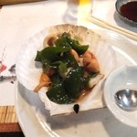 弘寿司 - 帆立とメカブの炒め物