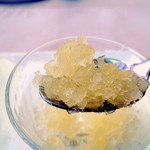 アルチザン・パティシエ・イタバシ - グラニテ　独特の舌触りでした。