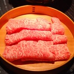 瀬里奈 - 北海道産の特選牛サーロインのしゃぶしゃぶ肉・その３です。