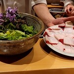 銀座 しのはら - 猪と春野菜の鍋