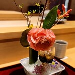 銀座 しのはら - 土台の器に龍の絵