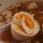 ケンチャンラーメン - 煮卵クン