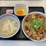 吉野家  - スタミナ超特盛丼