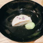 根津 焼鳥 照隅 - 椎茸肉詰めのお椀