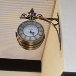 φ(･_･)⁉止まった時計?、動いています～。