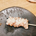 根津 焼鳥 照隅 - せせり山わさびのせ