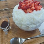 かき氷専門店 ウミナゴミ - 冬のいちごみるく+チョコ