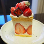 ラトリエドゥシュクル - プレミアムショートケーキ