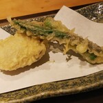 すし源 - 天婦羅（牡蠣、アスパラ、行者ニンニク）