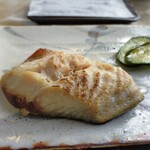 プチホテル 花南 - メインの焼き魚