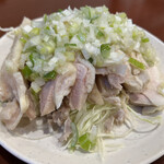 中国料理 金春新館 - 蒸し鶏の葱ソースかけ 550円