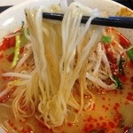 四川苑 - 麺アップ