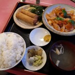 魁飯店 - 酢豚￥680 ・春巻￥380 ・ライスセット大盛￥390(全て外税）