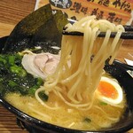 Yokohamaiekeiramem menya kagerou - 麺リフト