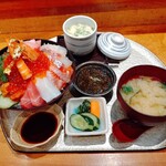 塚本鮮魚店 - 極上海鮮丼