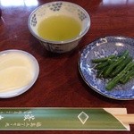 菱東 - お付きだし。日本茶がとっても美味しかった!!!!