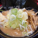 家系ラーメン王道 いしい - 野菜ラーメン♪きざみにんにく