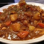 カルダモン． - チキンと野菜の煮込みカレー