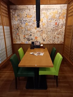 Ojori - テーブル席