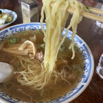 そば処　八千代 - 細若干ちぢれ麺