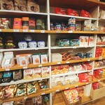 HILLSIDE PANTRY - 可愛い店内